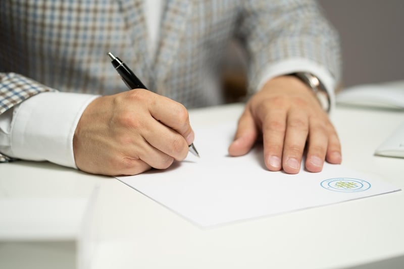 Comment signer en po exemple : guide facile et rapide pour 2026